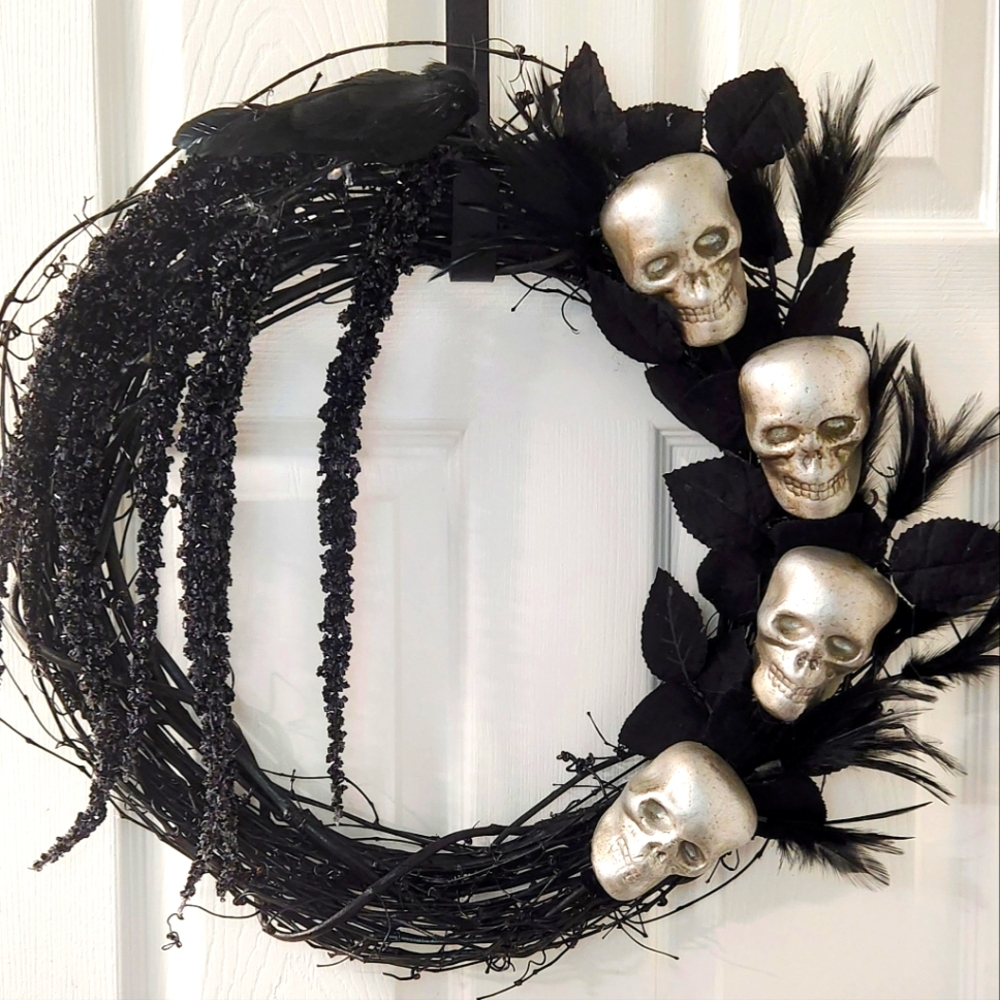 Gothic Silver Skull Door Wreath